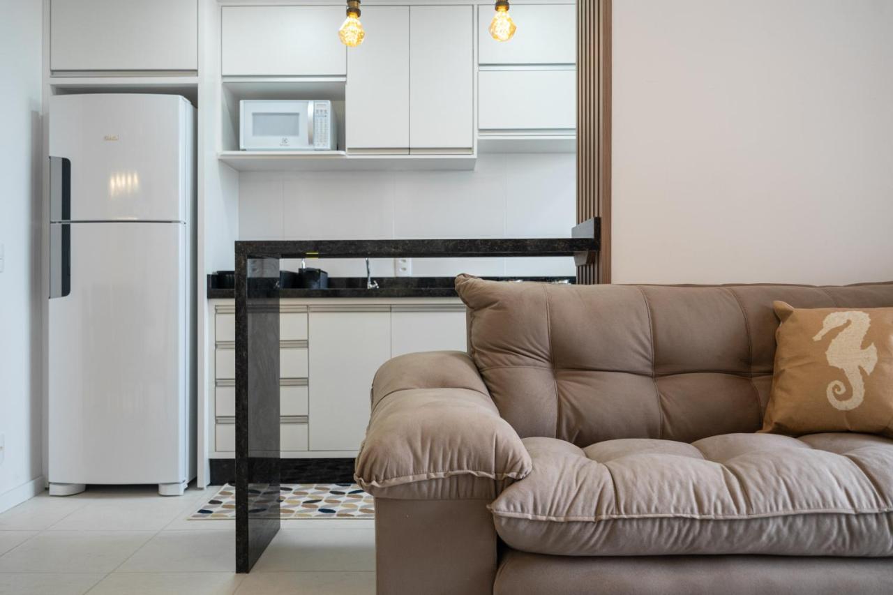 Apartamento Com Vista Mar, Ar-Condicionado, Wi-Fi Condominio Com Piscina, Quadra De Esportes Playground Infantil A 15 Minutos Do Beto Carreiro Piçarras Dış mekan fotoğraf